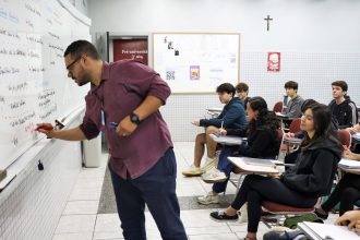fies-2026:-pre-selecionados-tem-ate-quarta-para-completar-cadastro