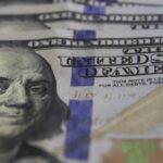 oriente-medio:-dolar-sobe-para-r$-5,25-com-retorno-das-tensoes