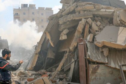 israel-mantem-bombardeios-no-libano-apos-cessar-fogo