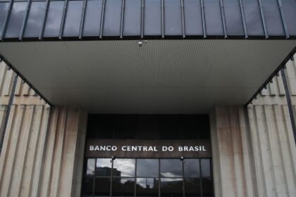 copom-decide-selic-em-meio-a-guerra-e-inflacao-acelerando