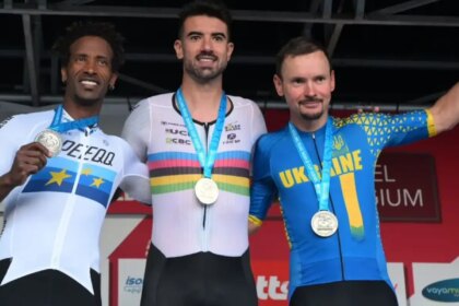 lauro-chaman-e-ouro-em-etapa-a-copa-do-mundo-de-ciclismo-de-estrada