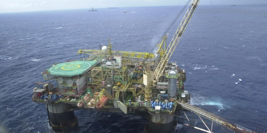 em-meio-a-guerra-no-ira,-brasil-bate-recorde-de-producao-de-petroleo
