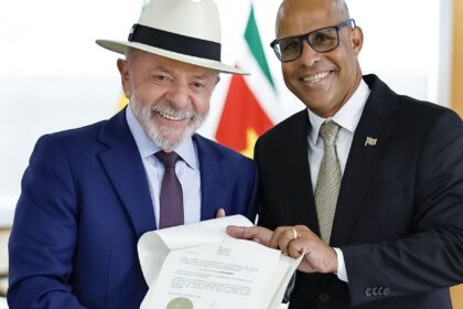 lula-recebe-credenciais-de-sete-novos-embaixadores