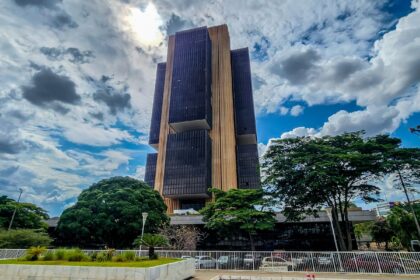 juros-pressionam-a-divida-mais-que-gastos-publicos,-dizem-economistas