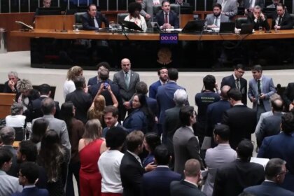 camara-aprova,-em-primeiro-turno,-pec-do-fim-da-escala-6×1
