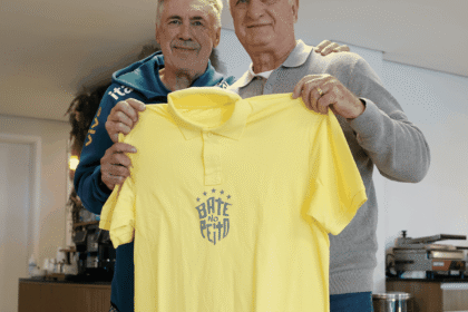 pentacampeao-com-a-selecao,-felipao-e-homenageado-na-granja-comary