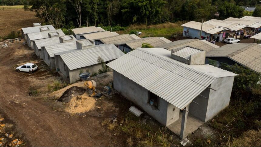 casa-catarina:-oeste-de-sc-deve-receber-primeiras-casas-populares-do-programa-de-r$-654-milhoes