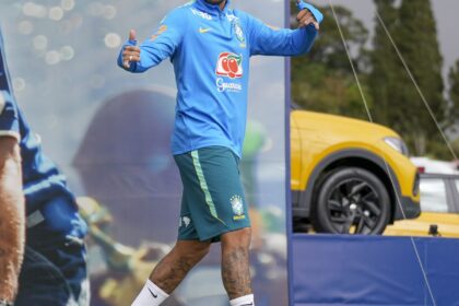 neymar-nao-viaja-com-selecao-para-cleveland;-segue-em-tratamento