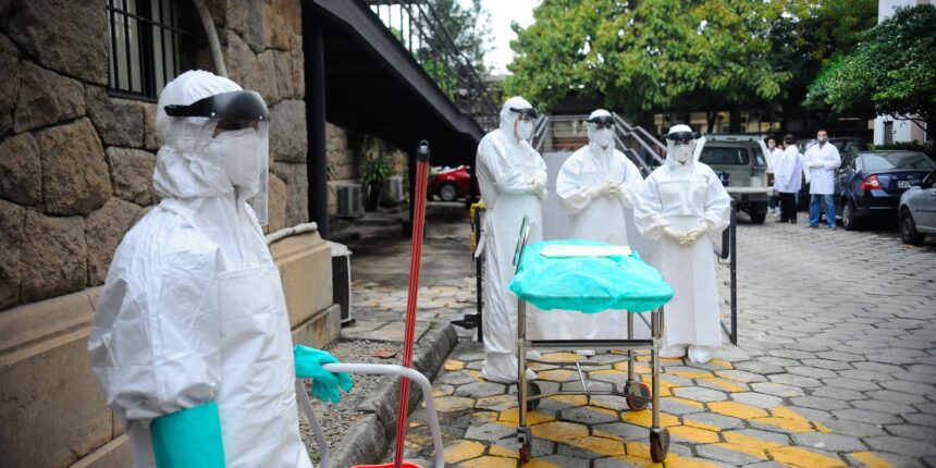 tres-morrem-no-quenia-em-protestos-contra-centro-dos-eua-para-ebola