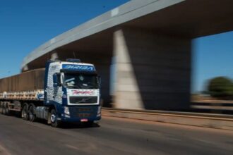 donos-de-caminhao-e-onibus-vao-receber-reembolso-de-50%-na-manutencao;-entenda-o-projeto