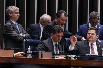 senado-aprova-uso-do-fundo-do-pre-sal-para-dividas-do-agro