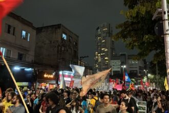 estudantes-protestam-contra-cortes-nas-universidades-de-sp