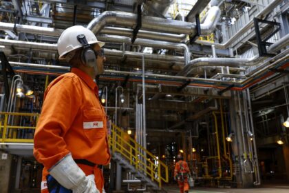 economia-brasileira-cresceu-0,1%-em-abril,-estima-previa-da-fgv