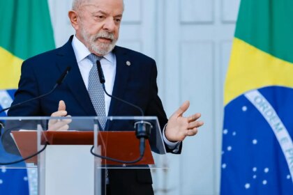 “nao-se-meta-nas-eleicoes-no-brasil”,-diz-lula-a-trump