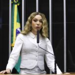 suicidio-politico:-erika-hilton-detona-direcao-do-psol-e-expoe-crise-eleitoral-interna