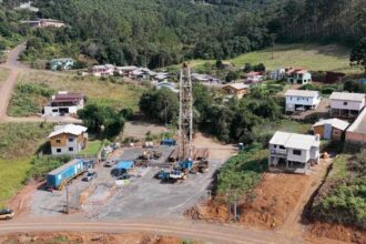r$-7-milhoes-abaixo-da-terra:-poco-profundo-vai-buscar-agua-no-aquifero-guarani-em-cidade-de-sc