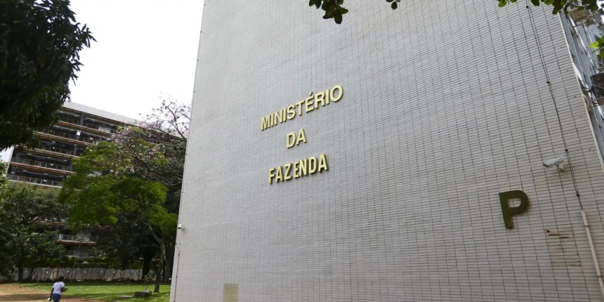 governo-reduz-projecao-do-pib-para-2%-em-2026-e-2,3%-em-2027